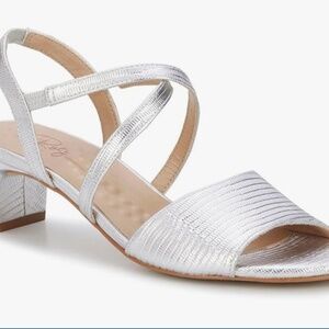 Ros Hommerson Silver strap open toe 1 3/4 inch heel 9N dress shoes